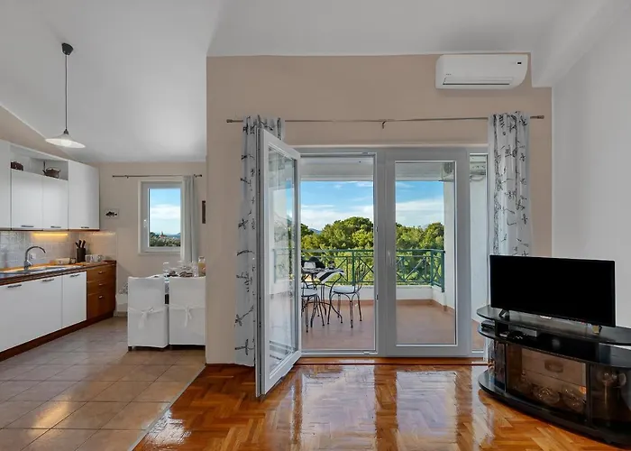 Dev On The In The Center